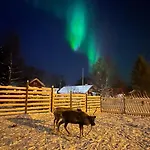Lapland Reindeer Farm וילה