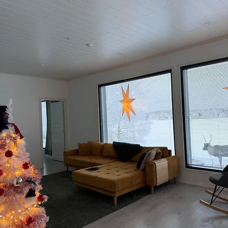 Lapland Reindeer Farm Рованиеми